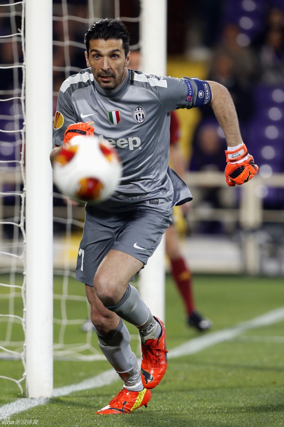 澳门美高梅官方-赛地聚焦：欧联窗口期热度飙升，尤文图斯再遭质疑，引发热议，纪律约束更严格